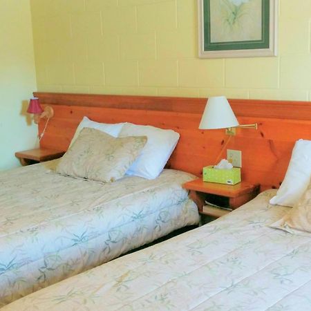 Westport Station Motel Стая снимка