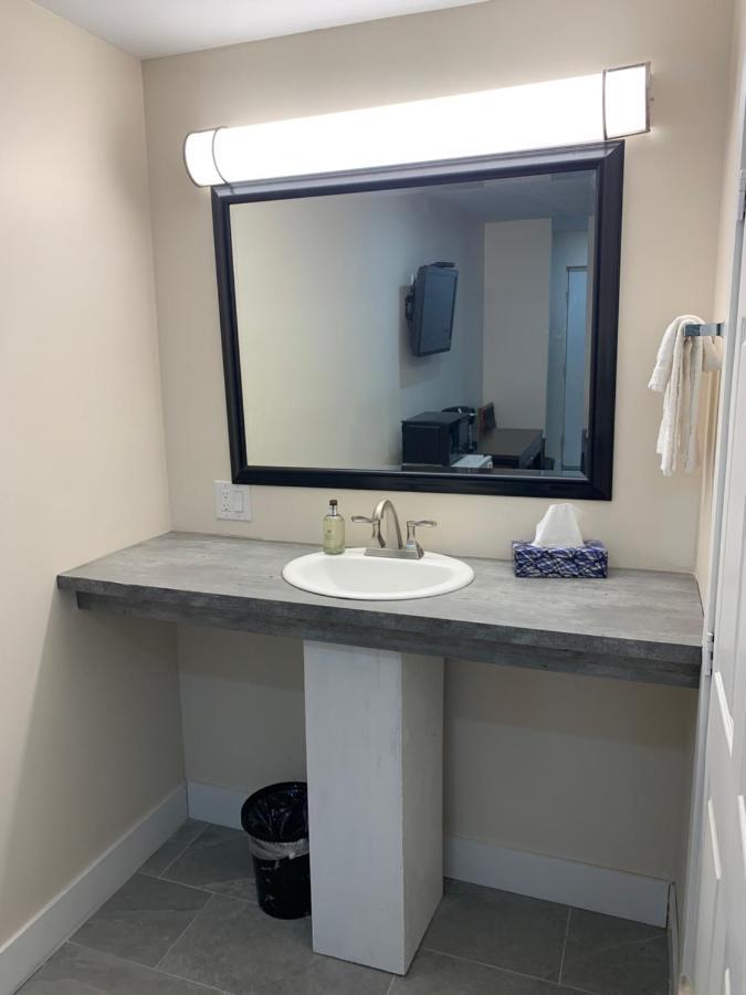 Westport Station Motel Екстериор снимка