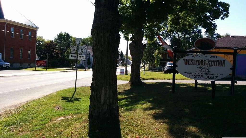 Westport Station Motel Екстериор снимка
